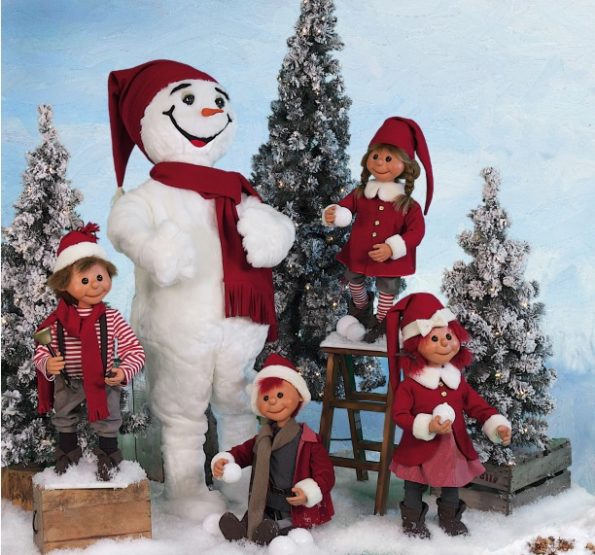 Puppet Santas with Snowman.